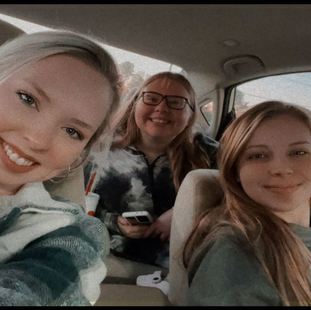 Meet your Posher, Stephanie